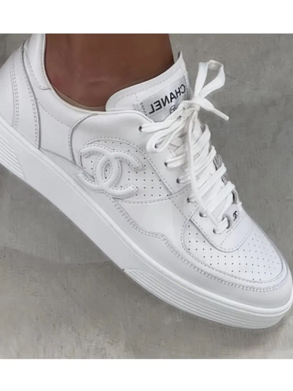 Chanel 23A White Calfskin Leather CC Logo Tie Flat Runner Trainer Sneaker